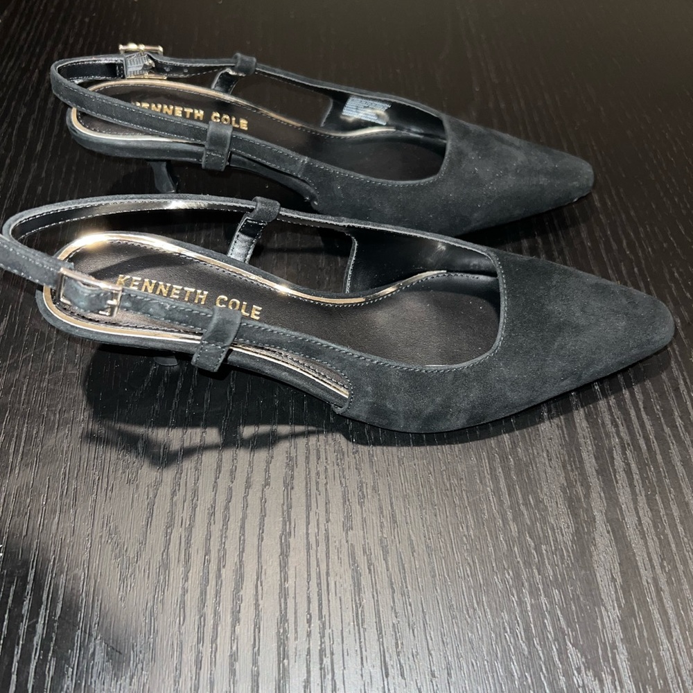 Kenneth Cole New York Women's Martha Wedge Sandal black suede, size 6
